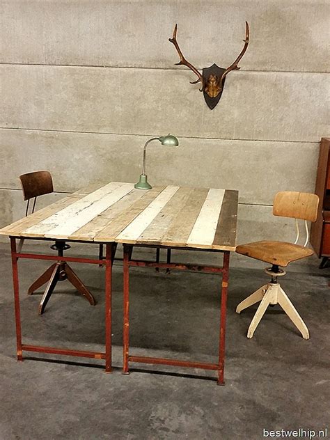 See what donna holland (hhhlawn) has discovered on pinterest, the world's biggest collection of ideas. Industriële tafel bureau vintage sidetable Industrial | Bestwelhip