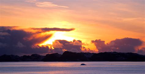 Sunset Beyond the clouds in Greenland image - Free stock photo - Public Domain photo - CC0 Images