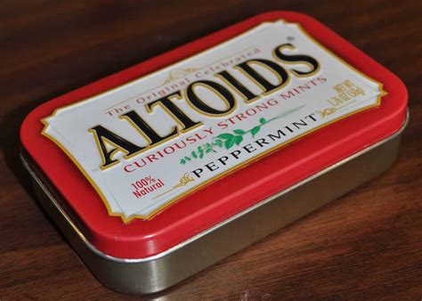How To Build An Urban Survival Kit That Can Fit In An Altoids Tin