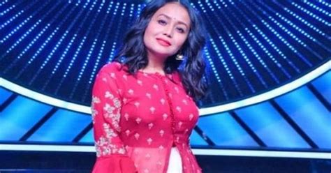 Contestant Forcibly Kisses Neha Kakkar On Stage Of Indian Idol 11