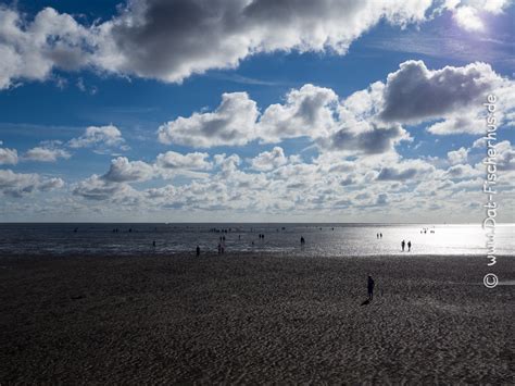 #busum #büsum #sommer #strand #meer #nordsee hannah und mama sind am strand in büsum und genießen die letzten warmen tage des jahres. Büsum im Sommer 2016 - Fotoblog Büsum