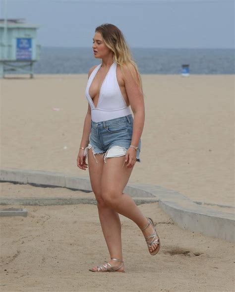 Iskra Lawrence Thefappening