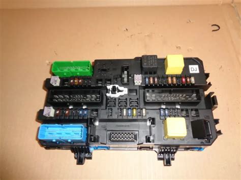 vauxhall astra h 2005 1 7 cdti bcm body control module rear fuse box 13180773 dj £45 00