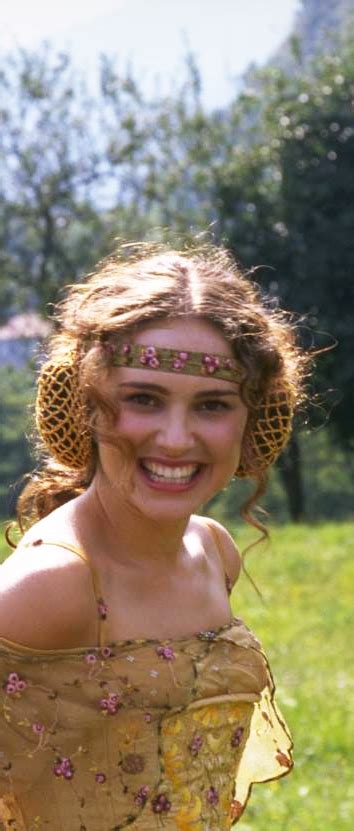 Attack Of The Clones Natalie Portman Padme Naberrie Meadow Picnic