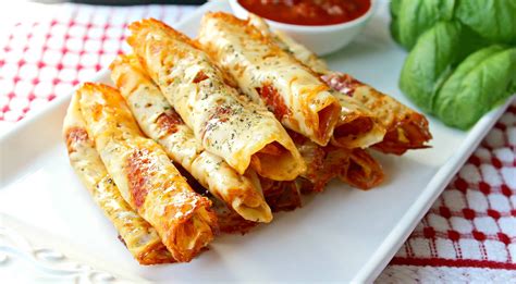 What human food can cats eat, and what not to feed cats. Keto Pizza Roll Ups: A Snack Your Kids Can Eat With You