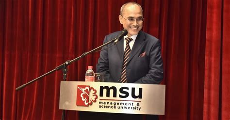 3 ✓ shah alam, selangor, malaisie. Management and Science University