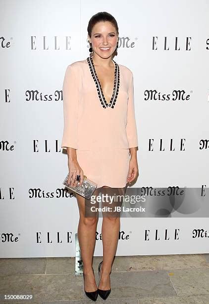 Elle Magazine And Sarah Hyland Hosts Songbirds Miss Me Album Release Party Arrivals Photos And
