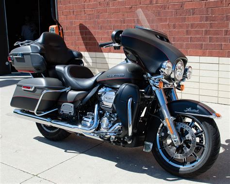 Pre Owned 2018 Harley Davidson Ultra Limited In Louisville 675753
