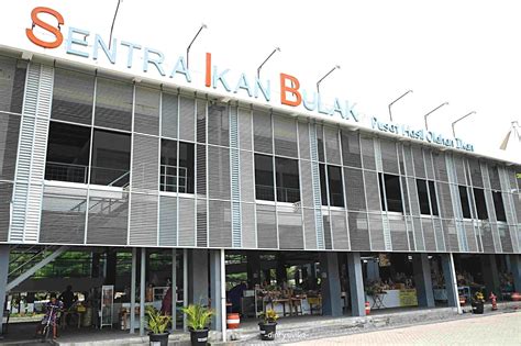Dan mengurangi kebutuhan akan keberadaan barang fisik. Industri Kreatif Dalam Balutan Wisata Surabaya ...
