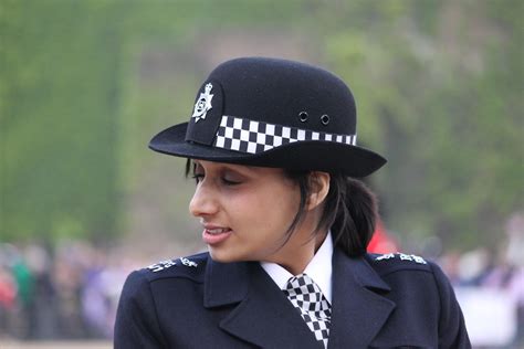 Img8362 A Pretty Policewoman Dinhtan26 Flickr