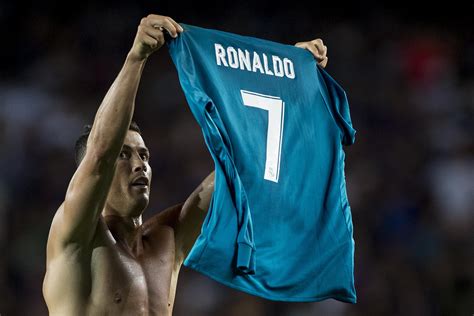 Váratlan Helyre Kerülhet Ronaldo 7 Es Mezszáma A Real Madridnál