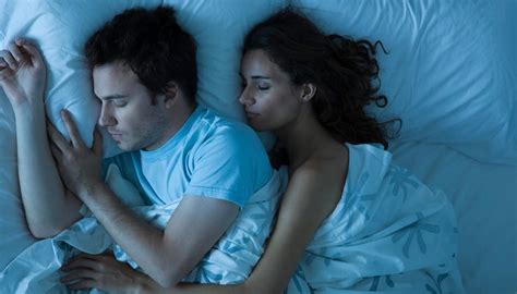 Sleep Site Claims Female Spoon Sleeping Position Most Likely To Lead