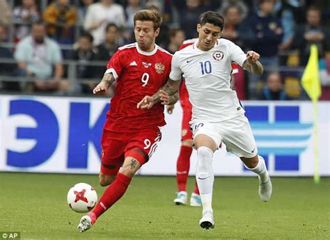 West Ham Eyeing Move For Russia Captain Fyodor Smolov Daily Mail Online