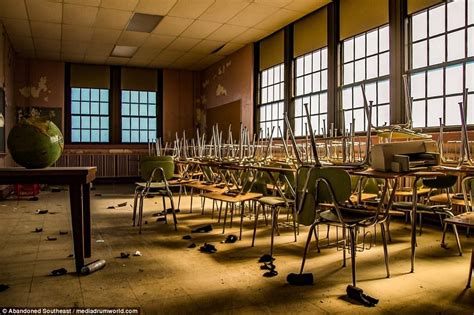 Fascinating Pictures Of An Abandoned High School Trapped In Time
