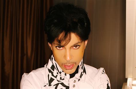 Prince Removes Music From Most Streaming Services Except Tidal