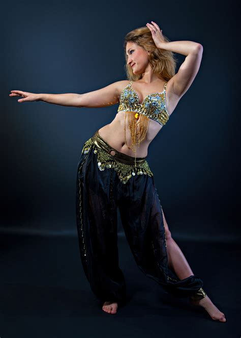 Somebody play tunak tunak tun! 3 Easy Steps to Make a Gorgeous Belly Dance Costume at ...