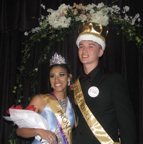 Southern Crowns Prom King And Queen At Midnight Garden Meigs
