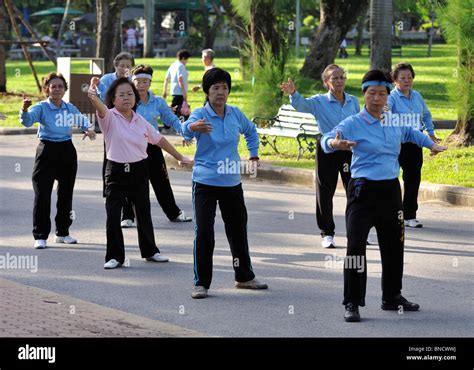 Tai Chi Exercise By Older Thais In Lumpini Park Bangkok Stock Photo Alamy