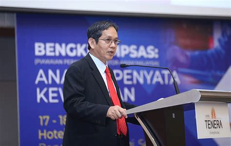 Sektor awam adalah sebahagian daripada ekonomi negara di mana kawalan dan penyelenggaraan berada di tangan kerajaan. Bengkel MPSAS Tingkat Pengetahuan Perakaunan Sektor Awam ...