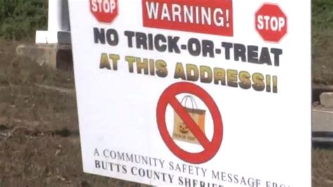 Sheriff Cant Put No Trick Or Treat Signs On Sex Offenders Yards