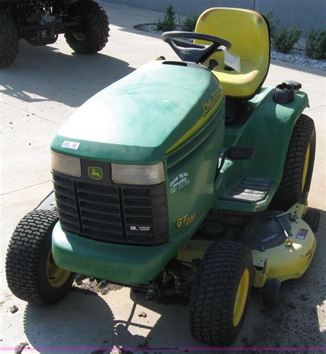 2004 John Deere Gt235 Lawn Mower In Emporia Ks Item 2591 Sold