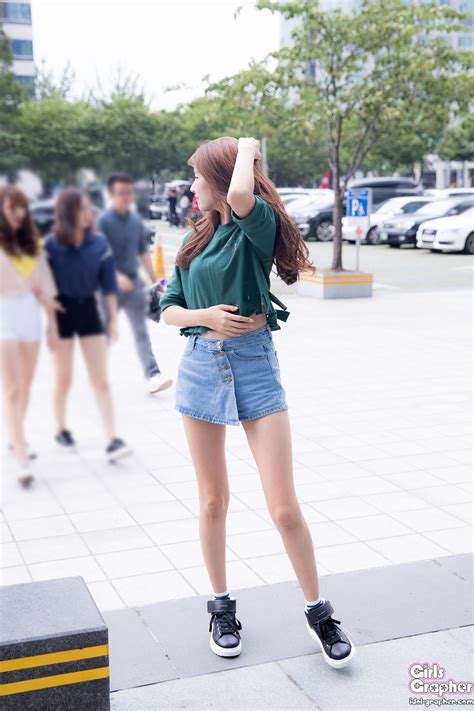 g friend sowon sowon airport fashion fashion kpop girl fashion
