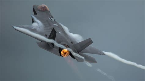 F 35 Lightning Ii Demonstration Youtube