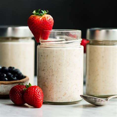 Overnight oatmeal is very popular, some people add greek yogurt to theirs for more protein, but personally i'm not a fan of the tangy taste. Low Calories Overnight Oats Recipe / Feel free to make it your own! - Zord Wallpaper