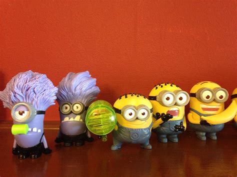 2013 Mcdonalds Minions Despicable Me 2 Happy Meal Toy Figures Complete
