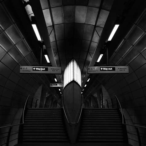 Black And White Print London Underground Southwark Station Etsy Uk