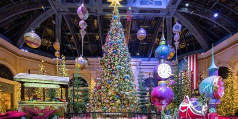 21 Magical Things To Do For Christmas In Las Vegas 2022 American Sw Obsessed