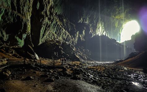 10 Famous Underground Caves In The World With Map Touropia
