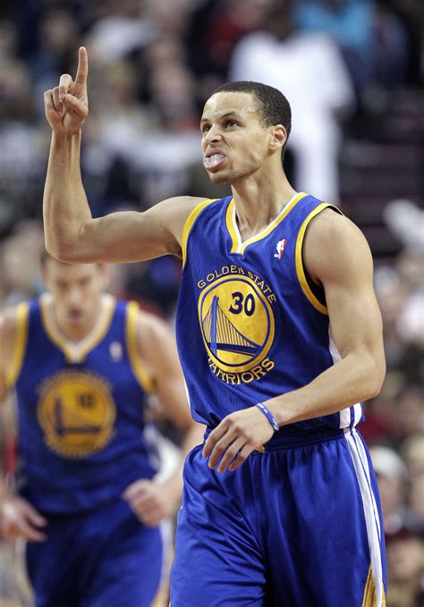 Stephen curry was born wardell stephen curry ii in akron, ohio on march 14, 1988, but mainly grew up in charlotte, north carolina. Warriors' Stephen Curry sets a single-season record for 3 ...