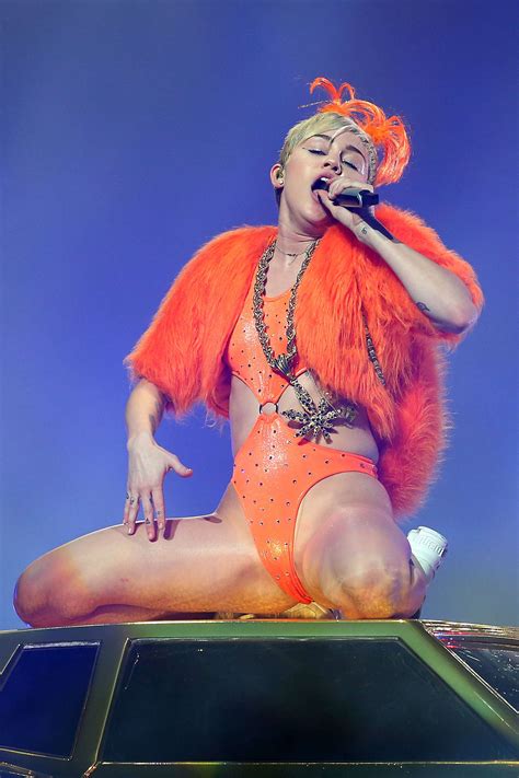 Miley Cyrus Takes Perth By Storm Unforgettable Moments On The Bangerz Tour