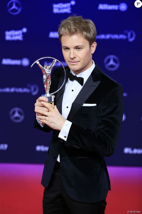 Laureus World Sports Award De La Sportive De L'année - Nico Rosberg (révélation de l'année) avec son trophée - Soirée des