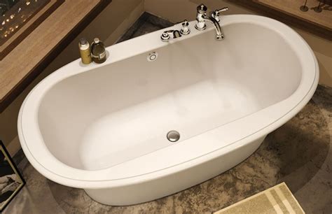 Great deal on this maax pearl whirlpool jet tub. Maax soaker tub, free standing soaker bath tub
