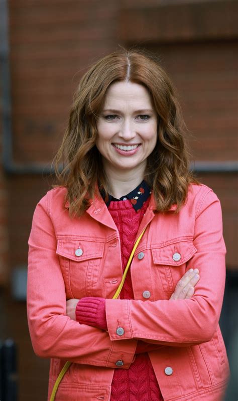 Ellie Kemper On The Set Of Unbreakable Kimmy Schmidt In New York 05202018 Hawtcelebs