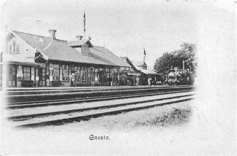 Gnesta station is a railway station in södermanland county. Vykort från Gnesta järnvägsstation.