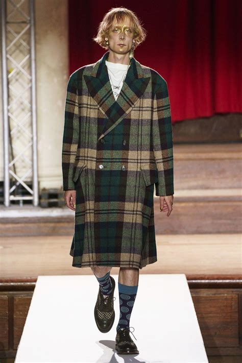 Vivienne Westwood Fall 2019 Ready To Wear Collection Runway Looks