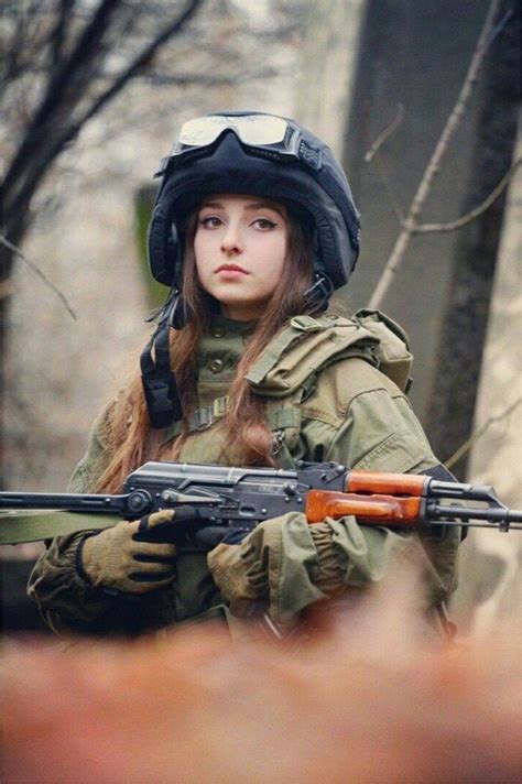 Pin By Sassynaga On Venividiamavi Military Girl Army Girl Female Soldier