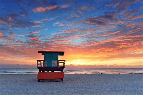 <<live an unparalleled experience with organizing a private sunset road trip>>. Ultimate Romantic Road Trip: Sunrise & Sunset in Florida | Drive The Nation