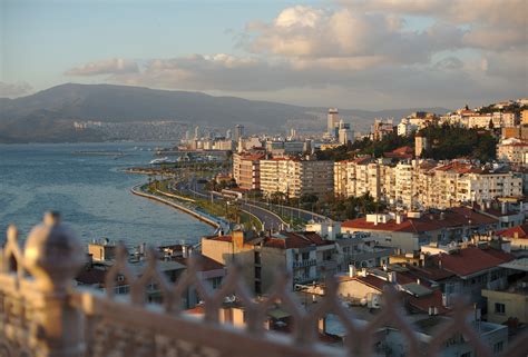 Gezimanya'da i̇zmir hakkında bilgi bulabilir, i̇zmir gezi notlarına, fotoğraflarına, turlarına ve videolarına ulaşabilirsiniz. Things to do in Izmir (Turkey): our complete travel guide