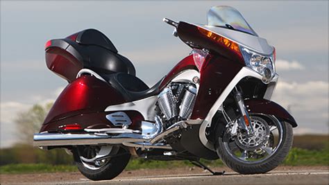 We've all heard of the honda and harley davidson owners that have switched to a victory, but seldom do you run into a bmw owner that now. Vision vs Indian | Page 6 | Victory Motorcycles ...