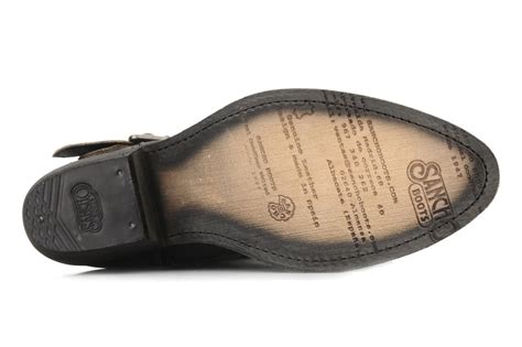 Diese international bekannte marke ist bekannt für ihren fokus auf komfort. Sancho Boots Casting (Black) - Boots & wellies chez ...