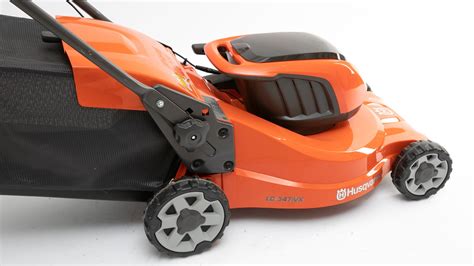 Husqvarna LC347iVX With BiL200 And QC500 Review Battery Lawnmower