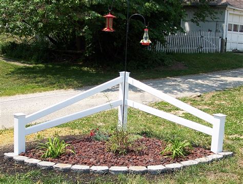 End+of+driveway+fence+ideas | hoover fence co.patiohoover fence co. Image result for split rail fence flower bed | Corner ...