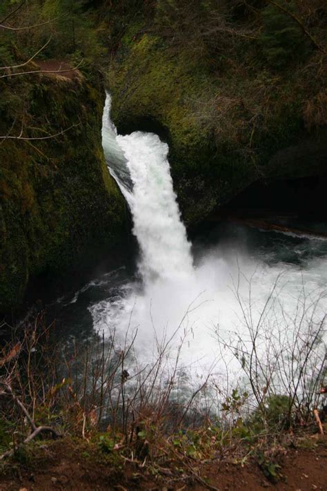 Punch Bowl Falls Columbia River Gorge Oregon Usa