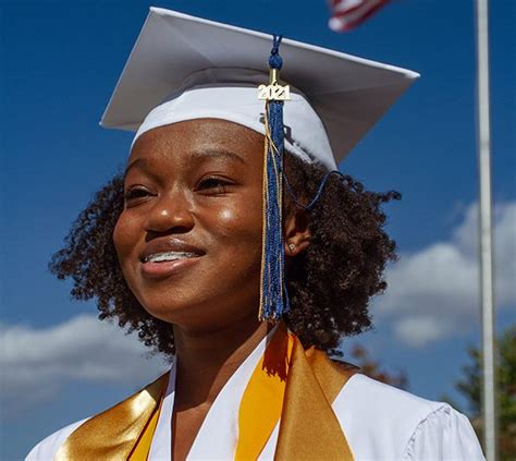 First Black Valedictorian At Vmhs Hopes To Become A Role Model For