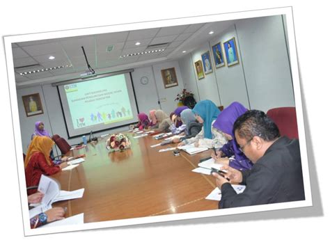 Multimedia studies is an interdisciplinary field of academics nowadays, which focuses on the understanding of technologies and cultural dimensions of linking traditional media sources with the newer versions of the same. Roadshow Unit Kaunseling | Kaunseling@UTM