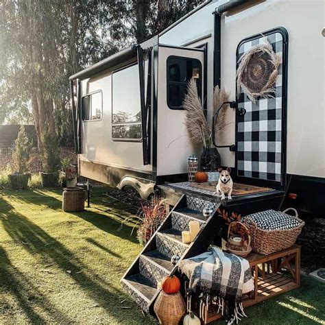 Campsite Decorating Ideas For An Awesome Outdoor Rv Patio